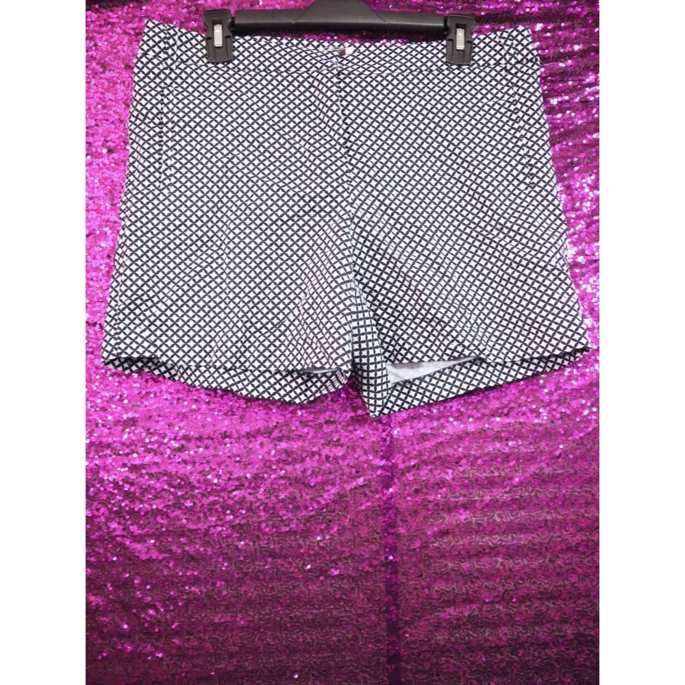 Black White Shorts Size M Anne Klein Women Geometric Print Dressy Casual